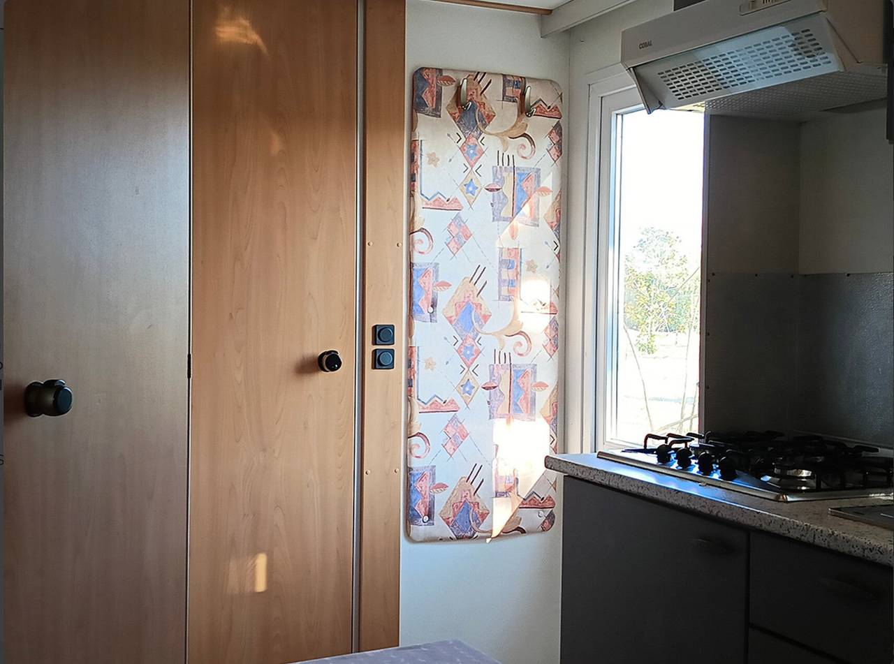 Casa móvil 'Iris 7' con jardín privado y Wi-Fi in Cavallino-Treporti, Provincia de Venezia