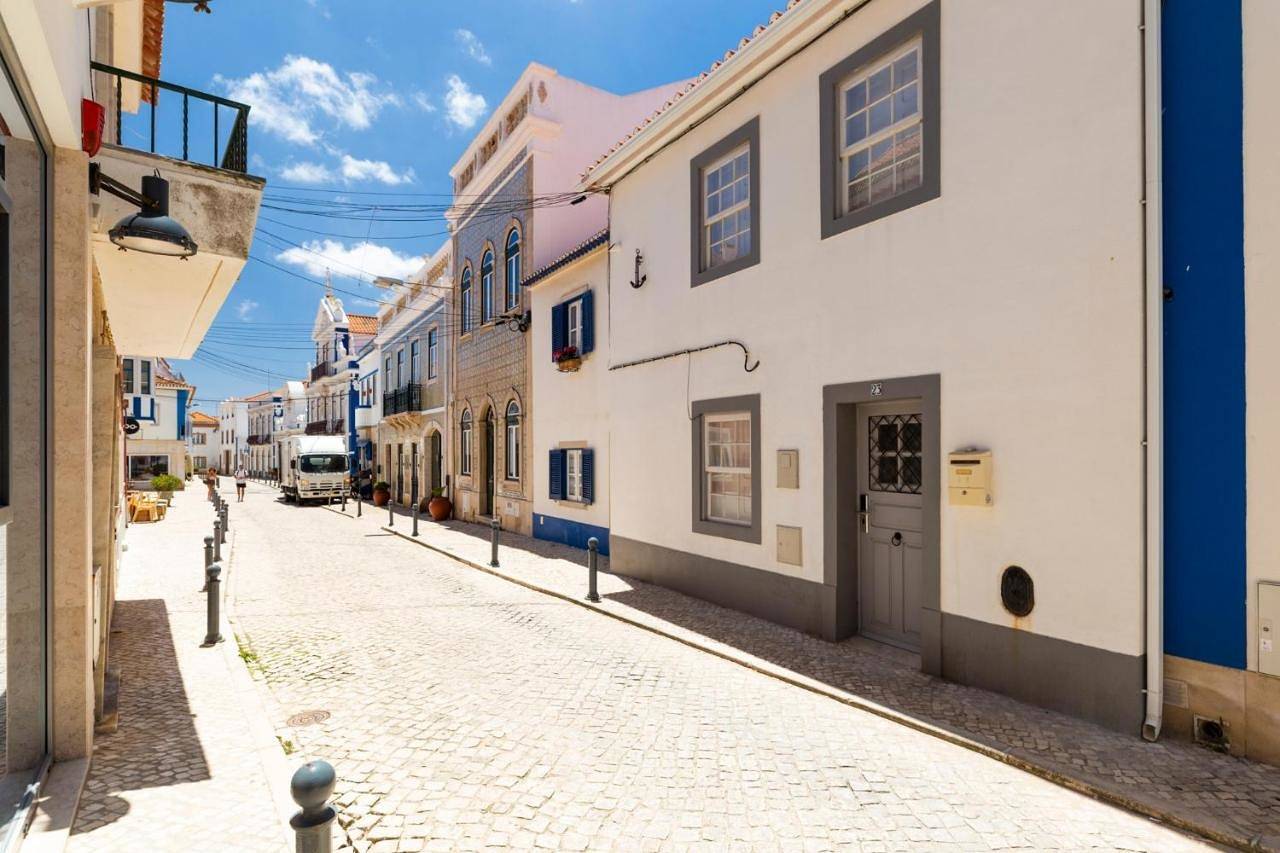 Harbour House in Praia dos Pescadores (Ericeira), Ericeira