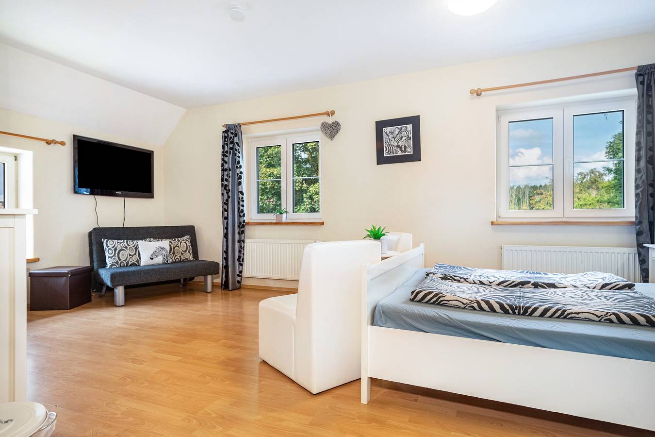 'Zimmer 5', großes gemütliches Zimmer für 2-3 Personen in Ravensburg, Region Bodensee-Oberschwaben