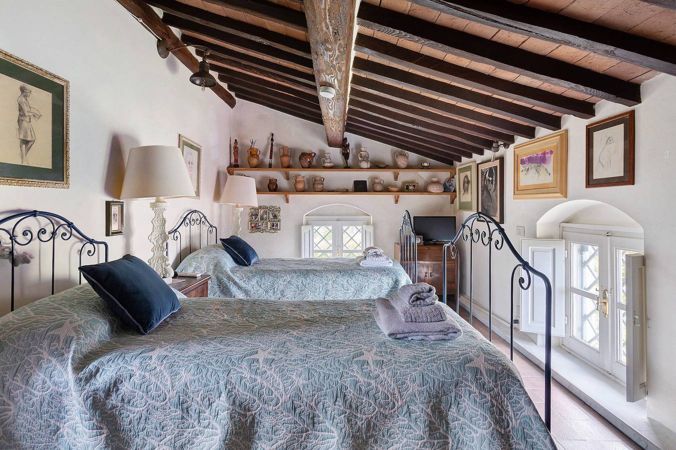 Camera Auri -Marinsky con Giardino in Comune, Wi-Fi e Aria Condizionata in Pietrasanta, Riviera Toscana