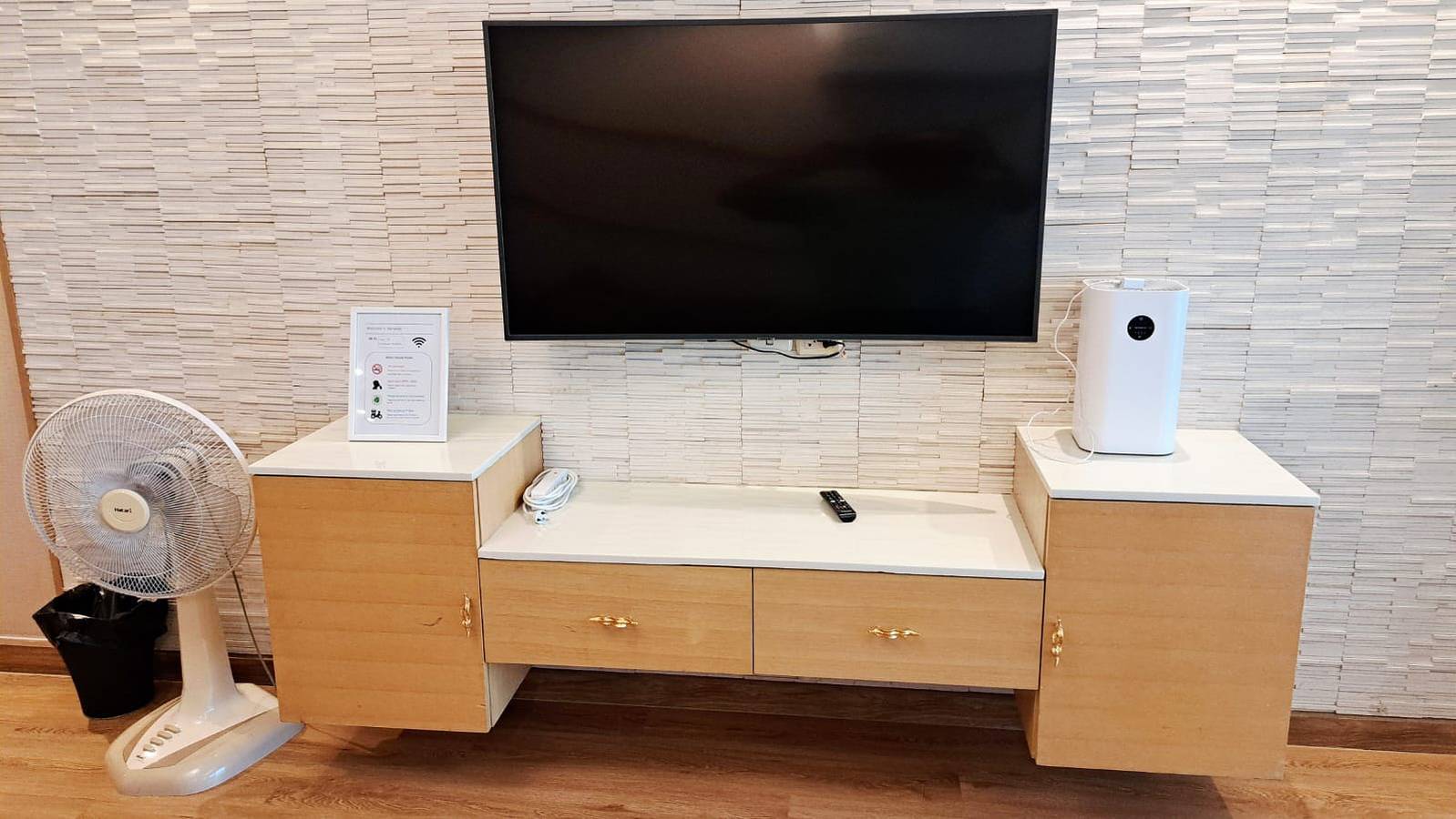 Appartement de vacances entier, Appartement meublé de 3 chambres en centre-ville avec piscine partagée (7D). in Watthana District, Bangkok