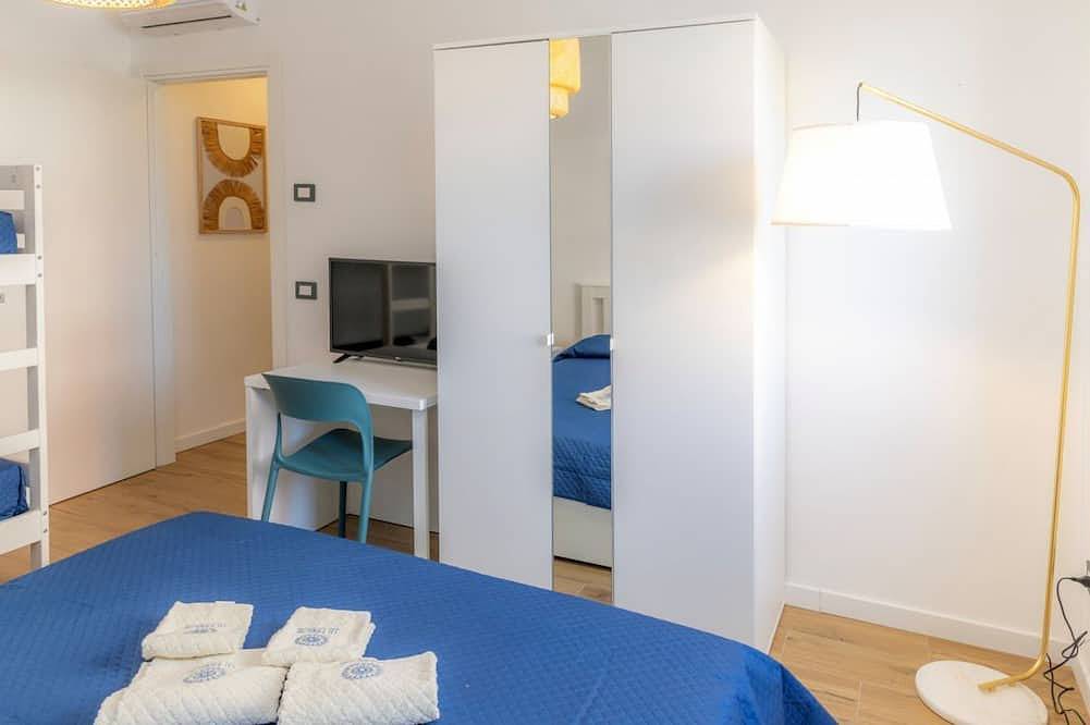 Apartamento entero, La Maison - Creta apartamento superior cerca del mar in Paula (desambiguación), Costa Tirrénica Calabria