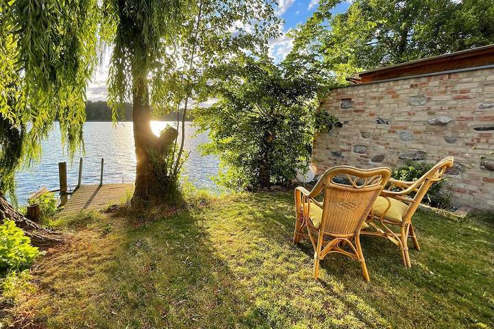 Ferienhaus für 12 Personen, mit Terrasse und Garten sowie Sauna in Strausberg