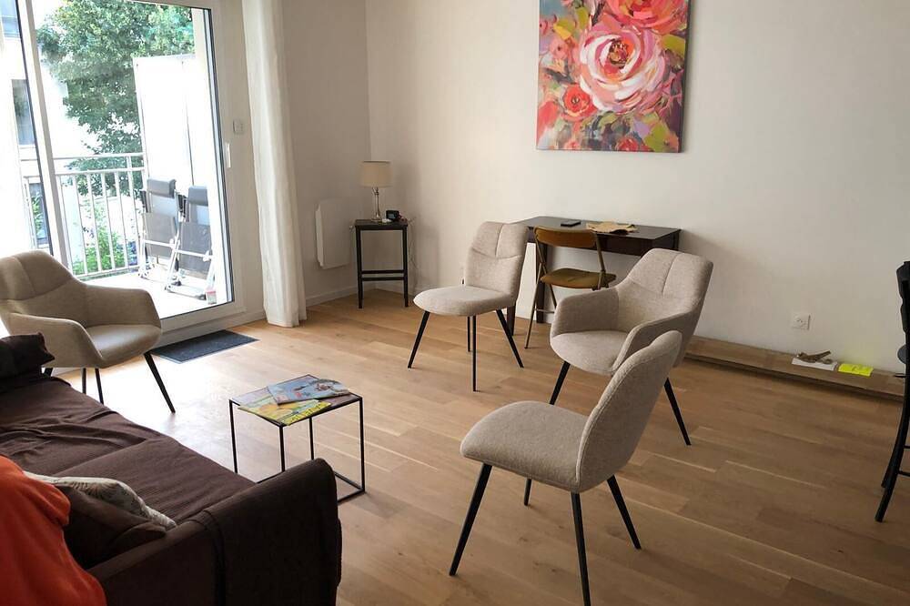 Entire apartment, Very quiet new apartment in Vanves, Hauts-de-Seine