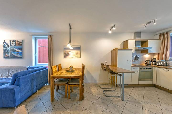 Ferienwohnung für 3 Personen, mit Sauna und Balkon sowie Whirlpool und Garten in Rechlin - 4