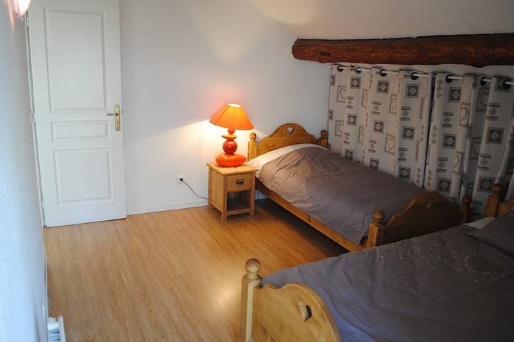 Gîte pour 12 personnes, avec jardin et terrasse, animaux acceptés à Colmars - 3