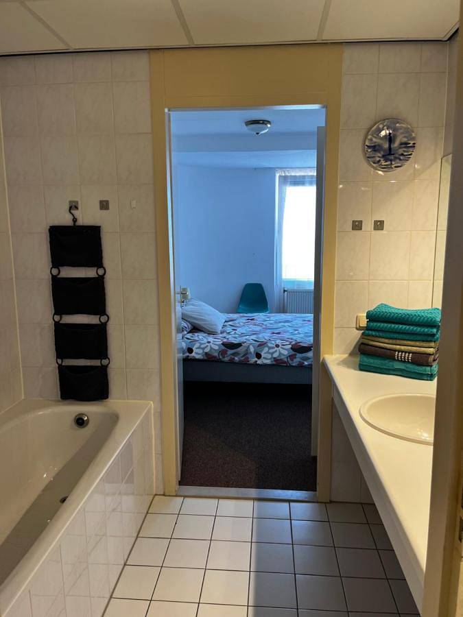 Ferienwohnung für 5 Personen, mit Balkon und Terrasse sowie Seeblick in Makkum - 3