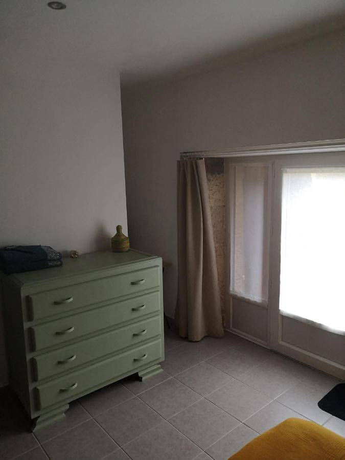 Chambre d’hôte pour 2 personnes, avec jardin ainsi que vue et piscine à Monflanquin - 4