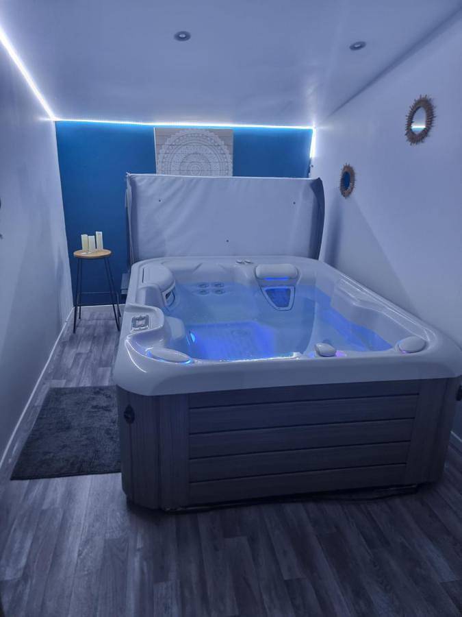 Dépendance Spacieuse & Cosy Entre et Mer avec Spa in Landéda, Région de Brest