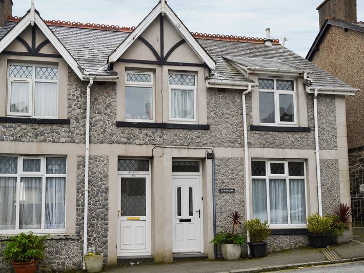 Cottage for 4 people, with garden, with pets in Criccieth