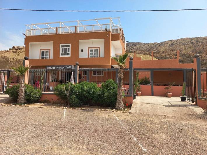 Hôtel pour 2 personnes, avec jardin ainsi que piscine et vue, animaux acceptés