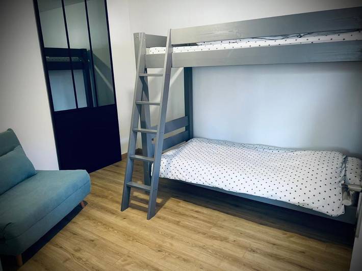 Location de vacances pour 5 personnes, avec terrasse et jardin dans Maubec (Isère) - 2