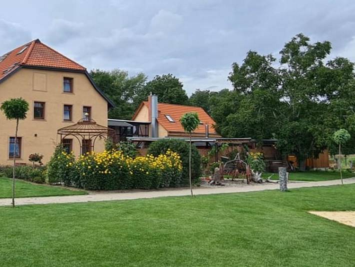 Ferienwohnung für 6 Personen, mit Terrasse und Garten in Neinstedt