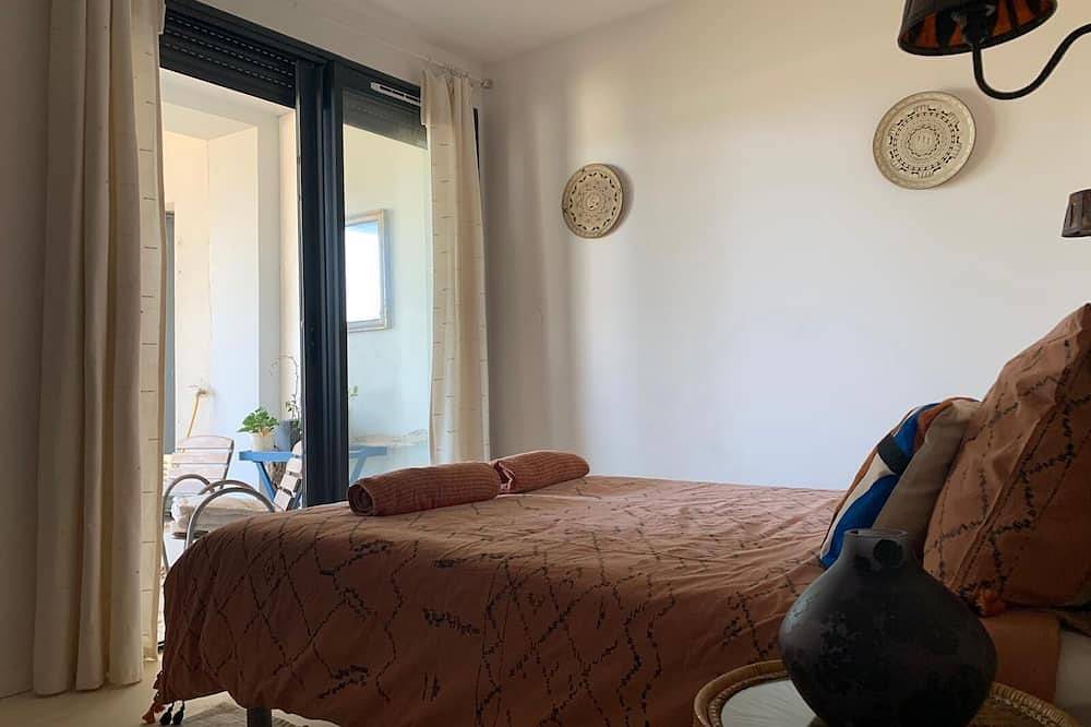 La Maison Rose - 3 étoiles Rez de jardin villa grand 4 pièces - 500m plage. in Cavalière, Le Lavandou