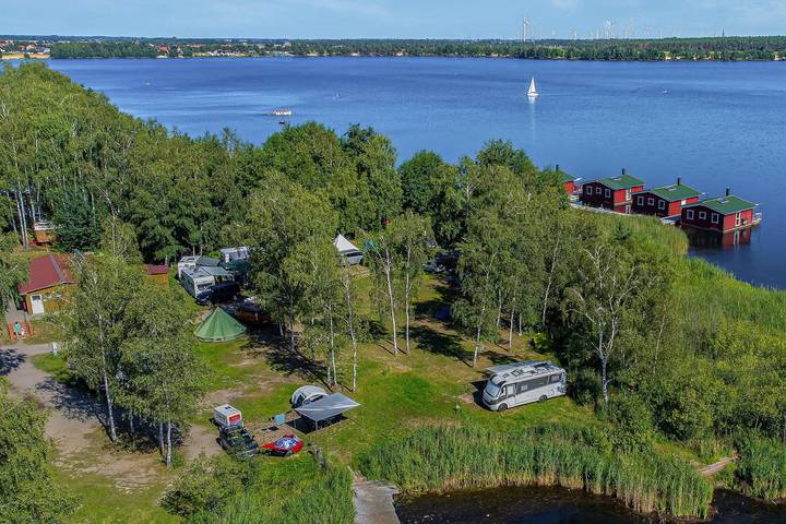Camping für 4 Personen, mit Seeblick und Terrasse in Sachsen-Anhalt - 2