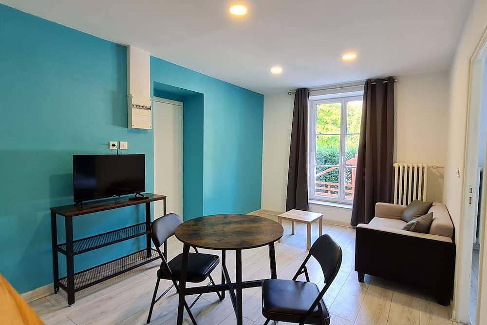 Appartement entier, Escapade Nature au Parc de Lorraine - Gîte Lumineux pour 2-4 Pers, Activités & Détente in Lacroix-sur-Meuse, Région de Commercy