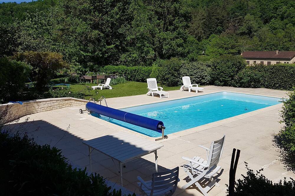 Casa con piscina privada cerca de los principales sitios de Périgord. in Saint-Cernin-de-l'Herm, Périgord Noir