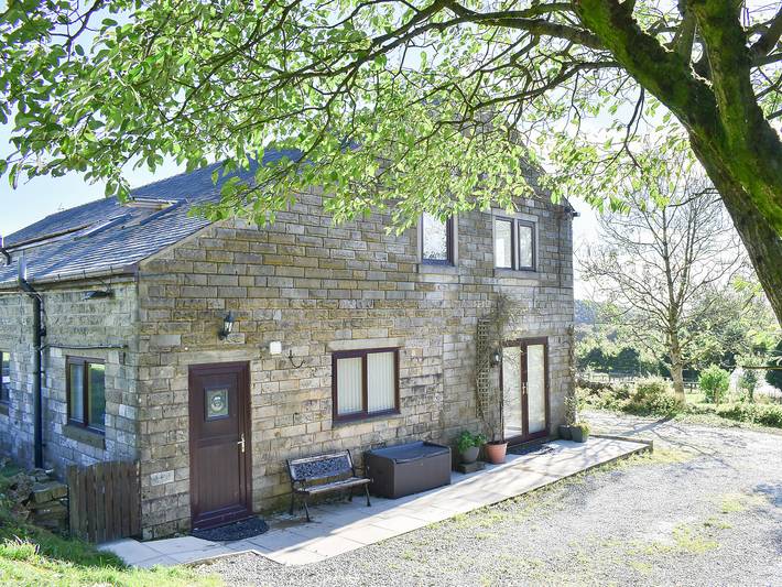Cottage for 8 people, with garden, with pets in Lancashire