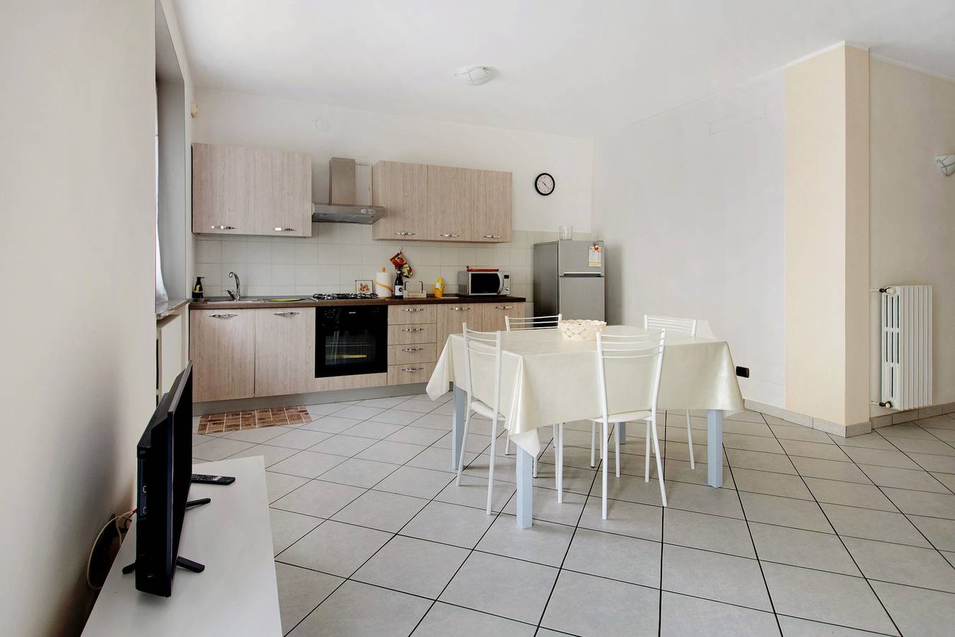 Apartamento inteiro, Apartamento "nelle Langhe" com Varanda e Wi-Fi in Alba, Langhe
