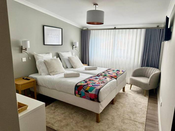 Maison d’hôte pour 3 personnes, avec terrasse et vue à Angra do Heroísmo - 2