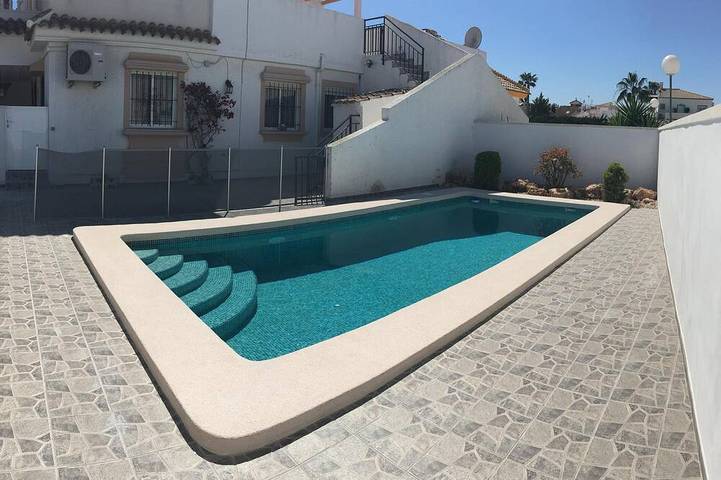 Ferienhaus für 7 Personen, mit Garten und Balkon sowie Pool in Los Alcázares