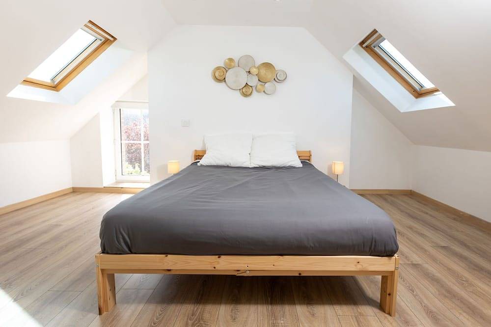 La Grève by Interhome in Cherrueix, Mont-Saint-Michel Bay