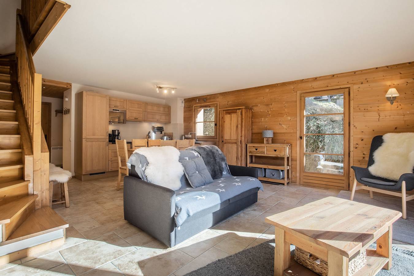 Entire holiday apartment, 3*, cosy, mountain view, wifi (Belr01) in La Clusaz, Annecy region