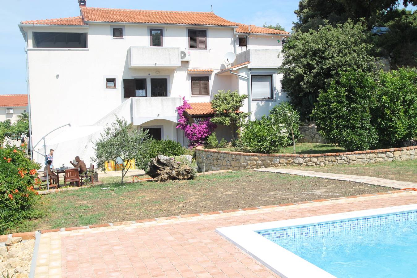 Ganze Wohnung, 2-Zimmer-Ferienwohnung mit Terrasse und Meerblick Kampor, Rab A-15518-a in Kampor, Rab