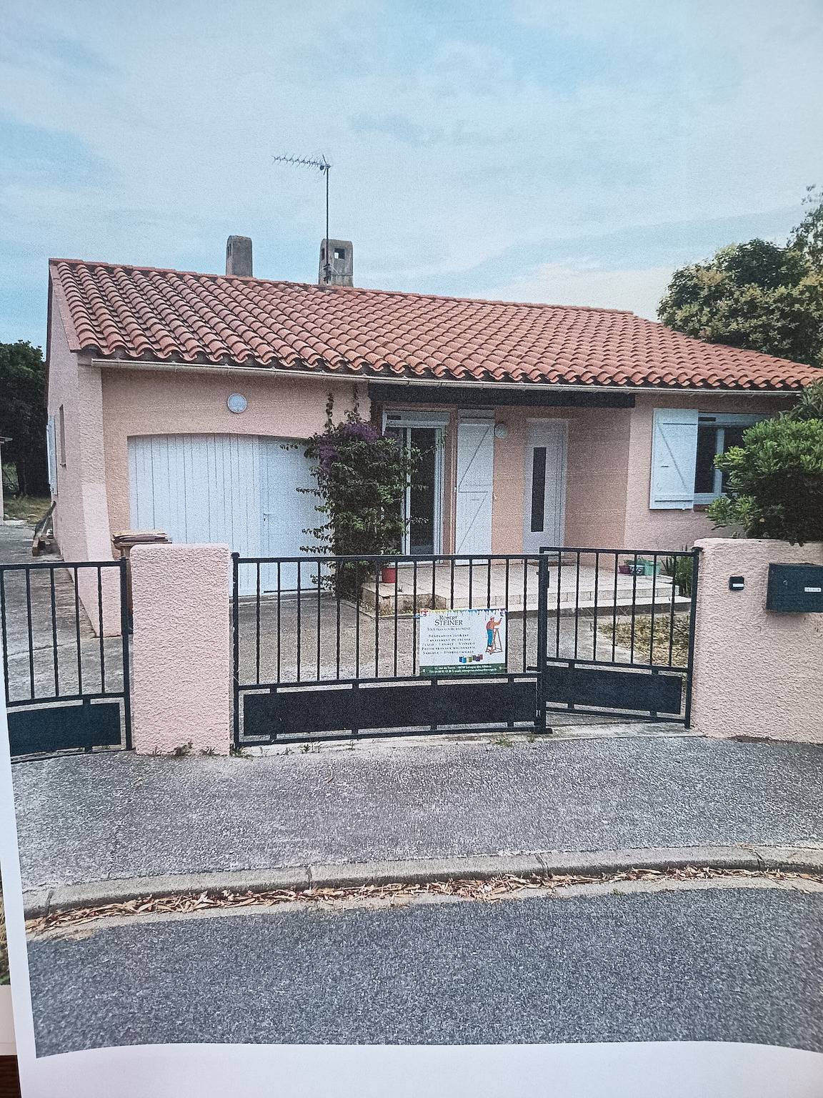 Holiday Home 'Des Barnèdes' with Private Pool, Wi-Fi and Air Conditioning in Saint-Génis-des-Fontaines, Céret region