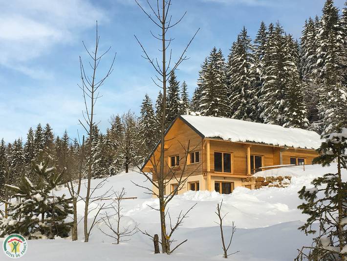 Maison de vacances pour 6 personnes, avec Terrasse et Jardin ainsi que Sauna et Vue à Corrençon-en-Vercors
