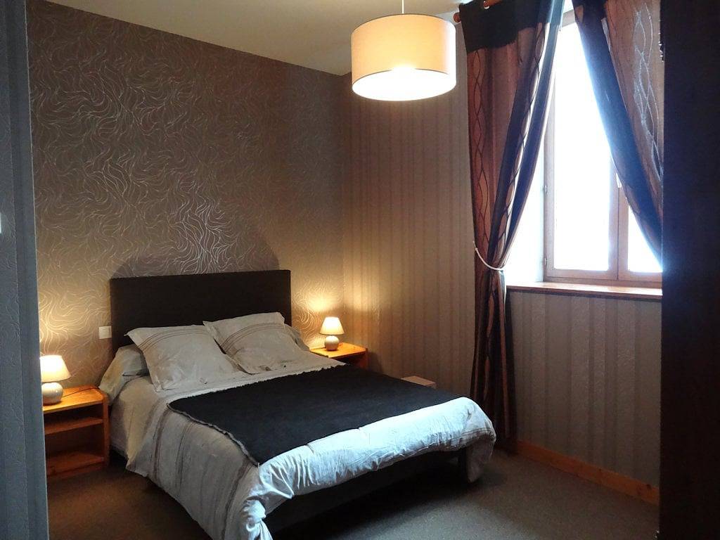 Chambre d'hôtes, chalets, gites - Auberge des 5 Lacs - Chambre Ilay in Lac de Narlay, Le Frasnois