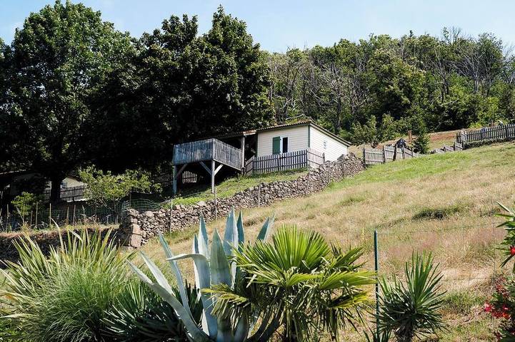 Chalet pour 5 personnes, avec jardin et jacuzzi