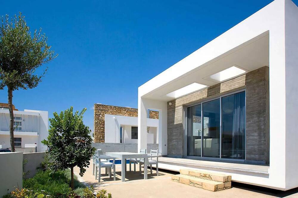 Villa for 4 People in Paphos, South Cyprus