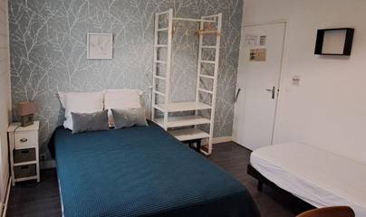 Hôtel pour 2 personnes, avec vue et terrasse à Éguzon-Chantôme