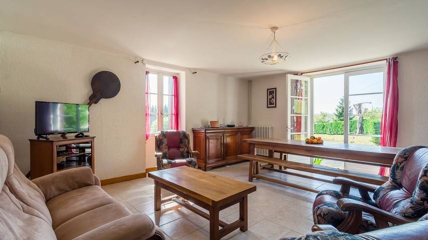 Location de vacances pour 5 personnes, avec piscine et terrasse à Loubejac - 2