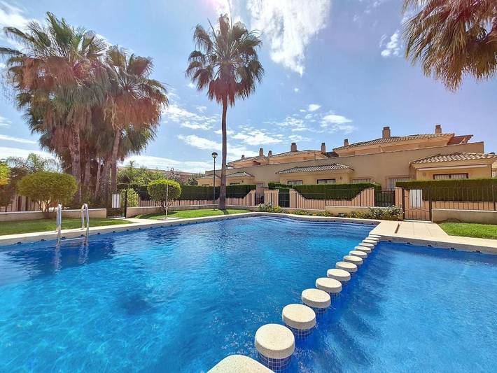 Holiday home for 4 people, with garden and children pool as well as pool - 1