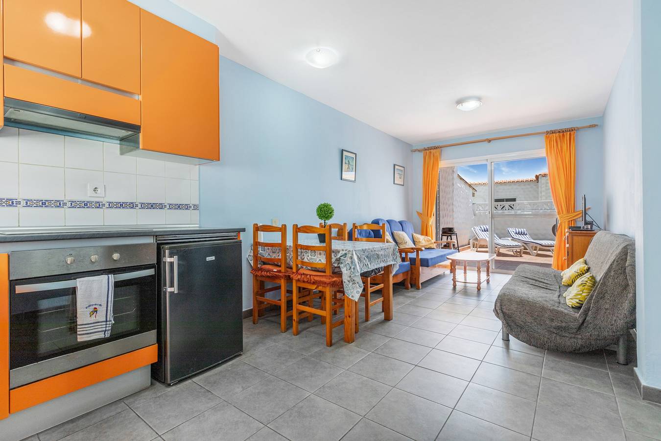 Entire apartment, Lovely Apartment Close to the Beach with Terrace, Garden & Wi-Fi in Costa Calma, Südliche Bucht Costa Calma