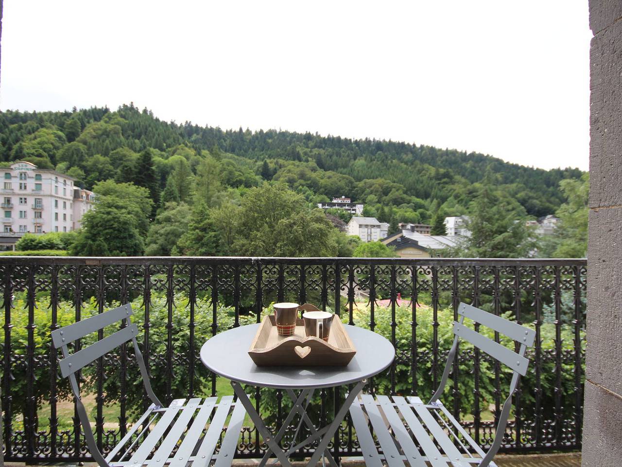 Appartement entier, Charmant T2 avec balcon et Wifi au centre du Mont-Dore in Mont-Dore, Parc naturel régional des Volcans d'Auvergne