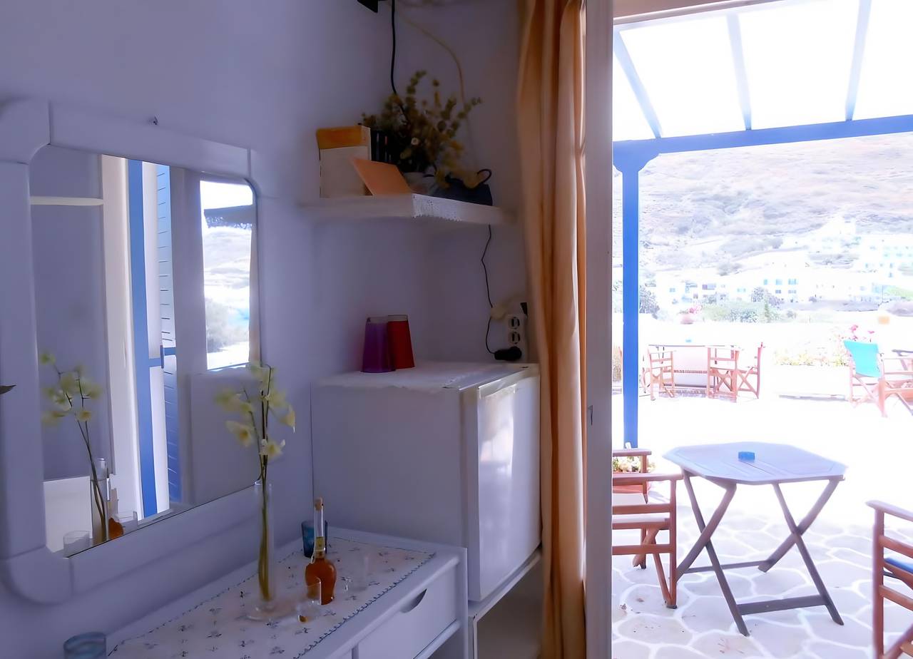 Ganze Wohnung, Zimmer „Room No 6“ mit Meerblick, Wlan und Klimaanlage in Katapola, Amorgos