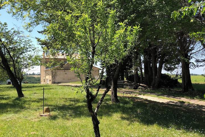 Location de vacances pour 8 personnes, avec jardin dans Saint-Michel-de-Lapujade