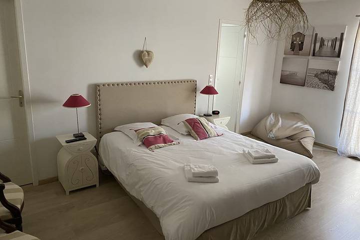 Location de vacances pour 8 personnes, avec jacuzzi et jardin à Nieul-sur-Mer - 2