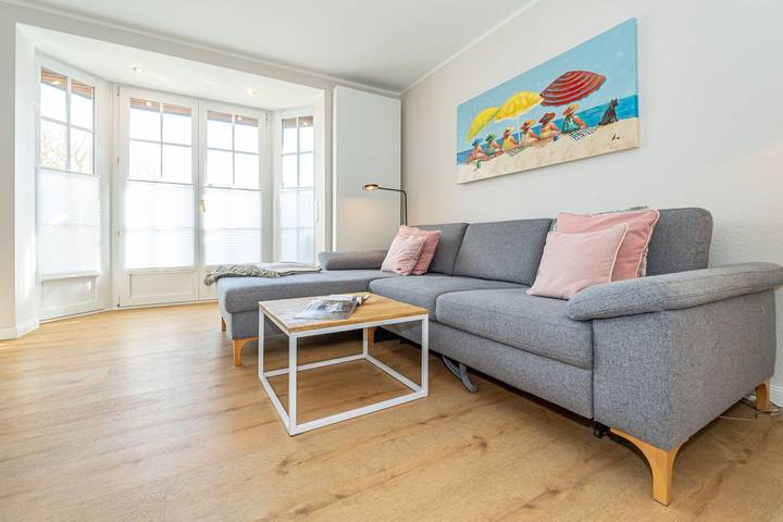 Ganze Wohnung, Ferienhausteil für bis 4 Personen mit Garten. - Nur 350 Meter bis zum Strand! in Westerland, Sylt (Gemeinde)