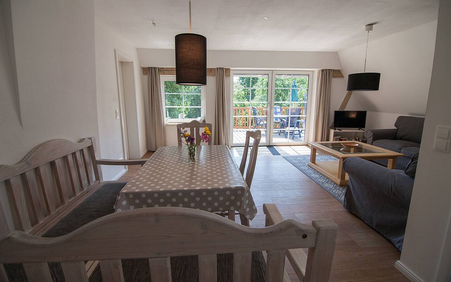 Ganze Ferienwohnung, Ferienhof Petersen - Balkonwohnung in Boren, Grünes Binnenland