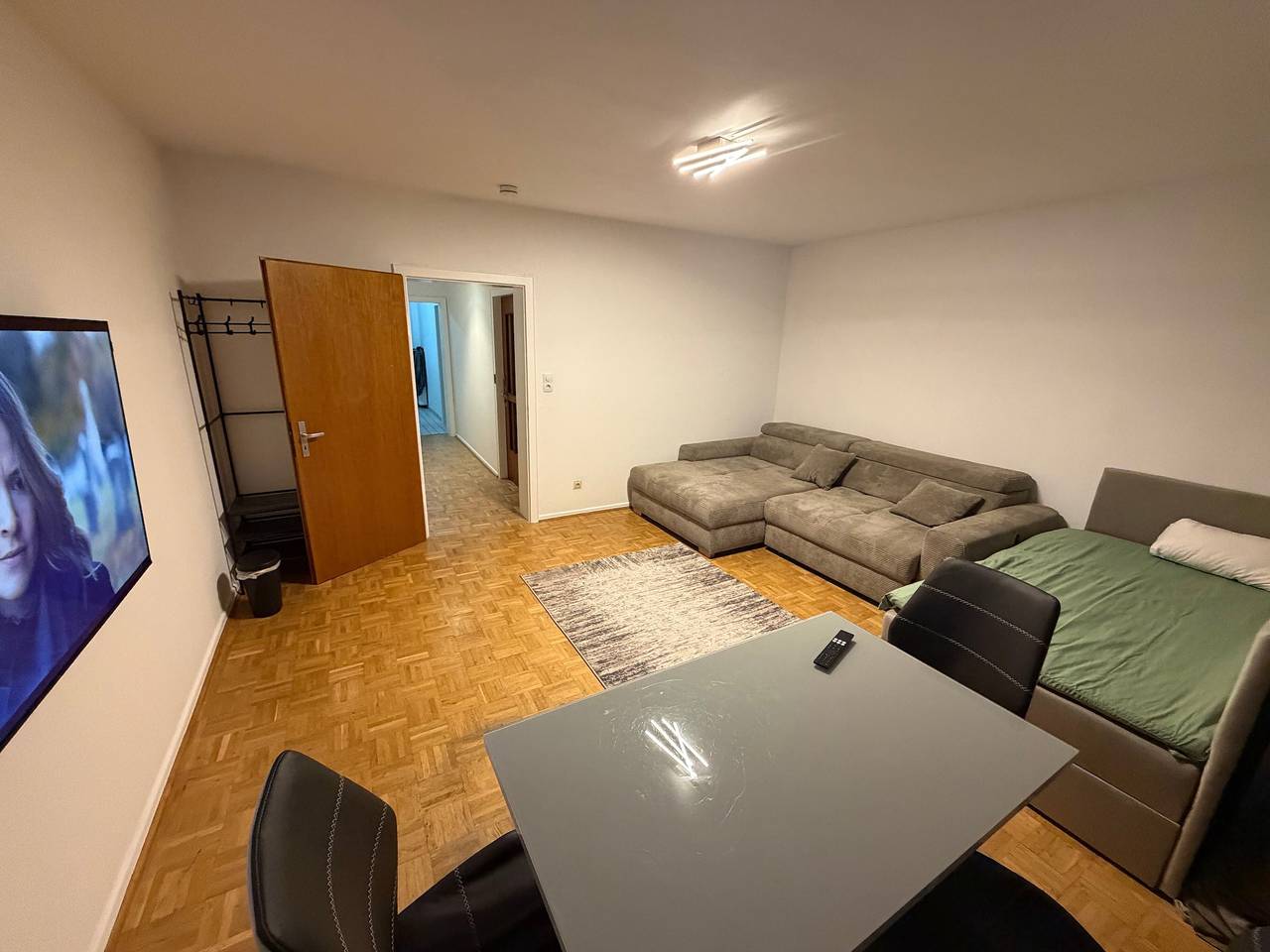Apartamento entero, Apartamento 'Familie 4Og' con Wi-Fi in Bonn, Renania