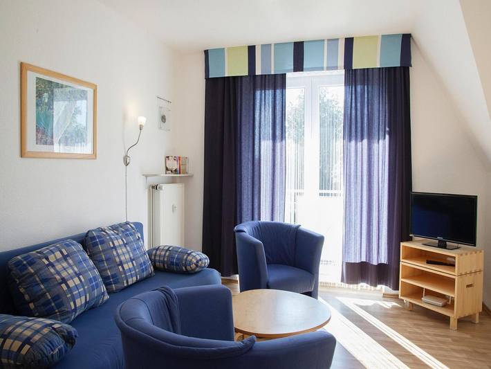 Ferienwohnung für 6 Personen, mit Balkon und Pool sowie Sauna in Burhave