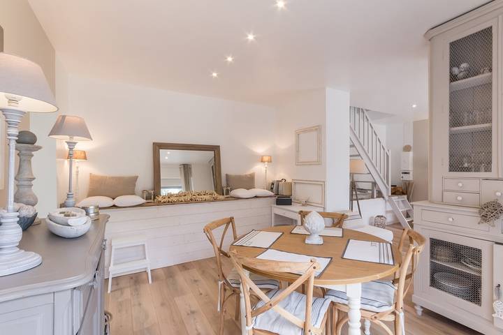 Gîte pour 4 personnes, avec terrasse et jardin à Octeville-sur-Mer - 2