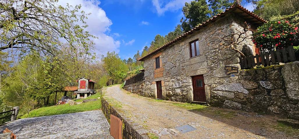 Finca für 5 Personen, mit Balkon und Terrasse sowie Garten in Portugal