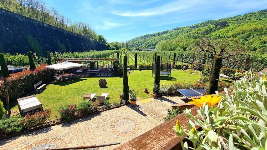 Appartamento per 4 persone, con Balcone e Terrazza nonché Giardino a Villafranca in Lunigiana
