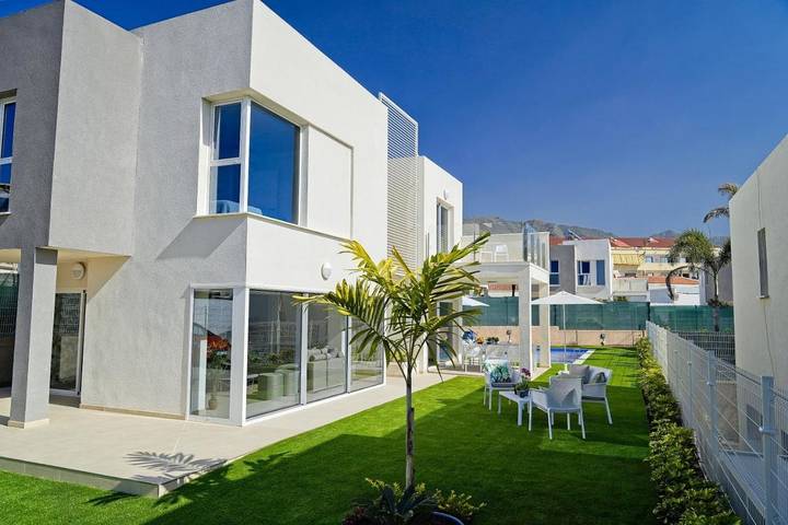 Villa voor 6 personen, with zwembad and uitzicht as well as tuin in Callao Salvaje