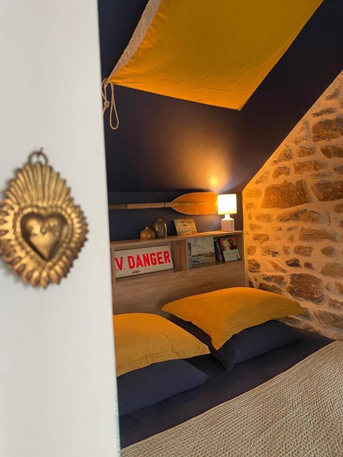 Location de vacances pour 2 personnes, avec vue et jardin à Ploemel